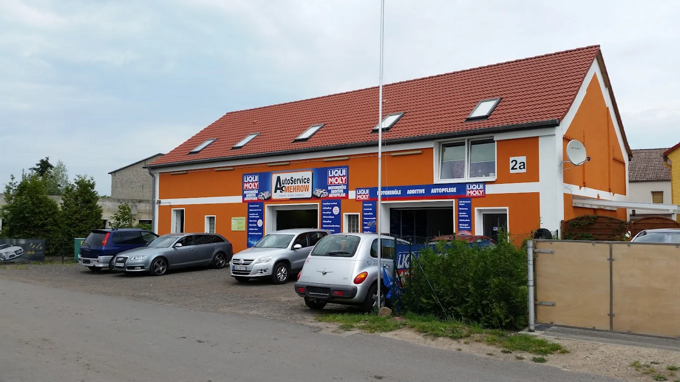 AutoService Mehrow Meisterwerkstatt — Aussenansicht in der Mehrower Dorfstraße